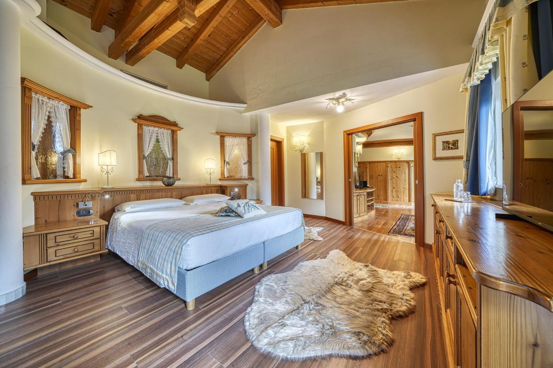 Brunet - The Dolomites Resort Fiera Di Primiero Luaran gambar